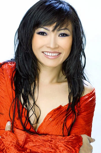 Ca sĩ Phương Thanh đi trồng dưa ảnh 1
