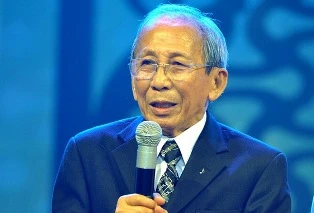Nhạc sĩ Nguyễn Ánh 9 "quá mệt mỏi và buồn" 2 ngày qua ảnh 1