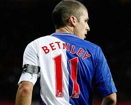 Những lỗi in sai tên ngớ ngẩn tại Premier League ảnh 7 Những lỗi in sai tên ngớ ngẩn tại Premier League ảnh 7