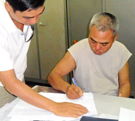 Xâm nhập đường dây “chạy” bảo lãnh hồi gia - Bài 2: Phá án ảnh 1 Xâm nhập đường dây “chạy” bảo lãnh hồi gia - Bài 2: Phá án ảnh 1