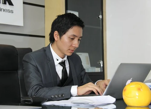 Chàng trai trẻ bỏ thi đại học làm giàu từ Internet ảnh 1 Chàng trai trẻ bỏ thi đại học làm giàu từ Internet ảnh 1
