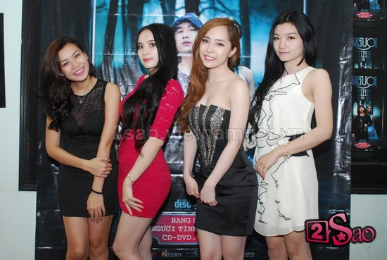 "Cá sấu chúa" đọ sắc với "Bản sao của Hồ Ngọc Hà" ảnh 3 "Cá sấu chúa" đọ sắc với "Bản sao của Hồ Ngọc Hà" ảnh 3