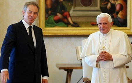 Nhìn lại cuộc đời Giáo hoàng Benedict XVI ảnh 11 Nhìn lại cuộc đời Giáo hoàng Benedict XVI ảnh 11