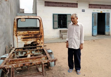 Trần ai “con kiến” kiện “củ khoai” - Bài 1: 15 năm ngược xuôi khiếu kiện ảnh 1 Trần ai “con kiến” kiện “củ khoai” - Bài 1: 15 năm ngược xuôi khiếu kiện ảnh 1