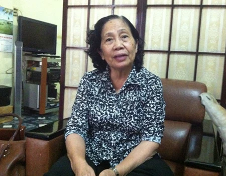 Nữ sinh mặc áo vá thành "bà đỡ" thụ tinh ống nghiệm ảnh 1