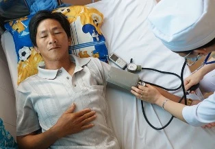 Bị đánh vì... trả lại của rơi ảnh 1