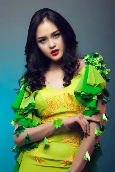Hoàng Anh đầy mê hoặc trước ống kính ảnh 3