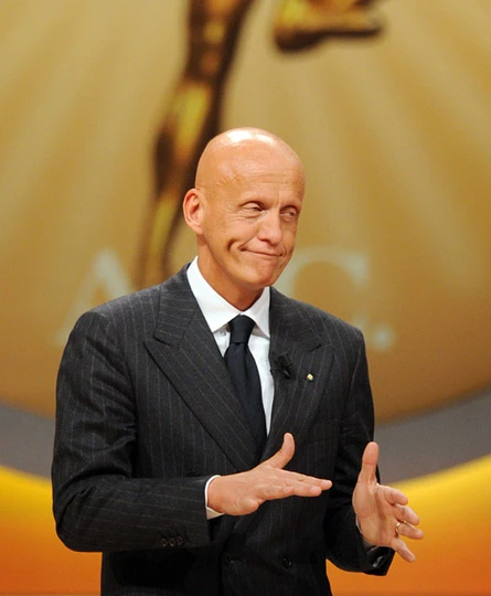 Pierluigi Collina đã thực hiện cuộc cách mạng trọng tài ở Serie A & B. Ảnh: La Presse Pierluigi Collina đã thực hiện cuộc cách mạng trọng tài ở Serie A & B. Ảnh: La Presse