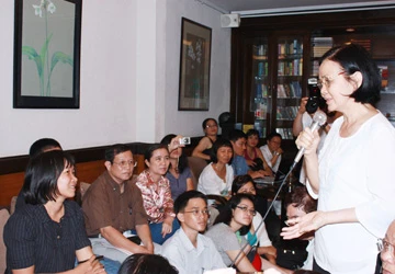 Nguyễn Ngọc Tư: Nhà văn rụt rè với công chúng ảnh 1 Nguyễn Ngọc Tư: Nhà văn rụt rè với công chúng ảnh 1