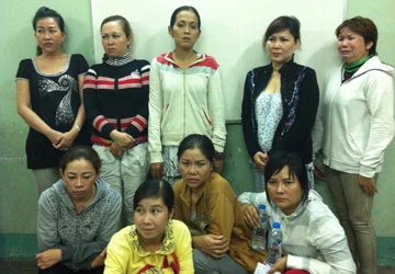 Triệt phá sòng bạc “quý bà” ảnh 1