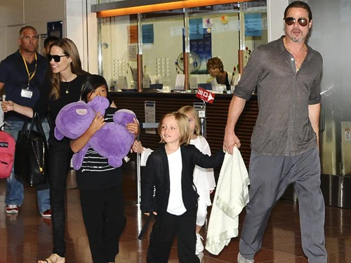 Angelina Jolie kể chuyện dọa trẻ con “khóc thét” ảnh 2