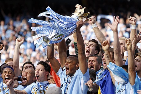 MU 2013 và những nhà vô địch Premier League xuất sắc nhất ảnh 5