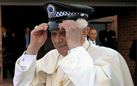 Nhìn lại cuộc đời Giáo hoàng Benedict XVI ảnh 12 Nhìn lại cuộc đời Giáo hoàng Benedict XVI ảnh 12
