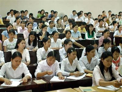 Xu hướng dân chủ hóa trong sinh hoạt xã hội, trong đổi mới cơ chế quản lý kinh tế - xã hội thời hội nhập tất yếu dẫn đến sự đổi mới cơ chế quản lý giáo dục từ cơ sở. Ảnh: hocmai.vn