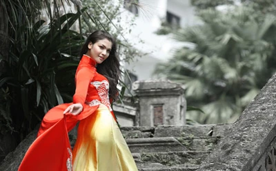 Sao mai Phạm Phương Thảo "phiêu" với áo dài ảnh 6 Sao mai Phạm Phương Thảo "phiêu" với áo dài ảnh 6