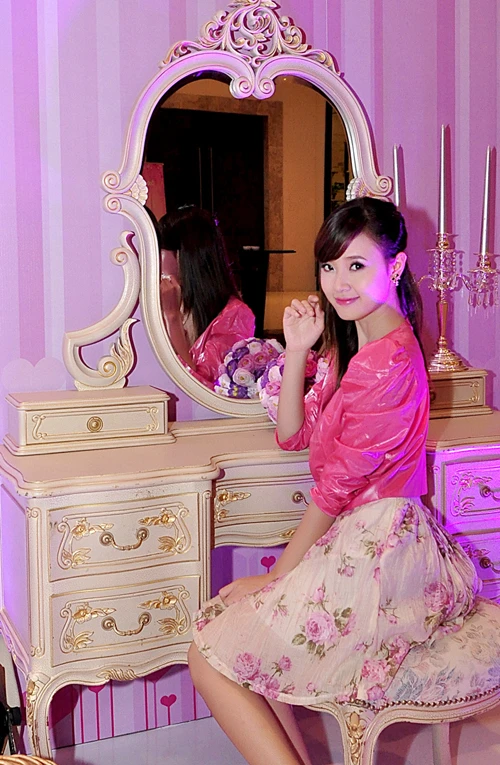 Hot girl Midu xinh như công chúa ảnh 2 Hot girl Midu xinh như công chúa ảnh 2