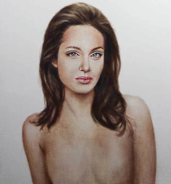 Bán đấu giá tranh ngực trần sau phẫu thuật của Angelina Jolie ảnh 1 Bán đấu giá tranh ngực trần sau phẫu thuật của Angelina Jolie ảnh 1