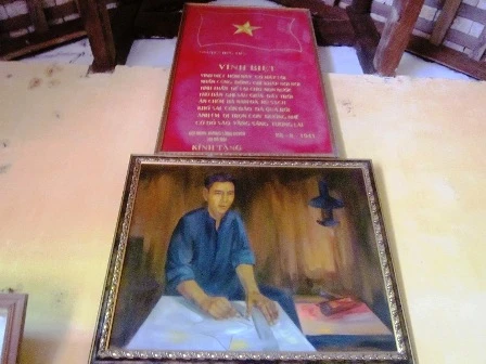 Liệt sĩ Nguyễn Hữu Tiến - Người vẽ lá cờ Tổ quốc ảnh 3 Liệt sĩ Nguyễn Hữu Tiến - Người vẽ lá cờ Tổ quốc ảnh 3