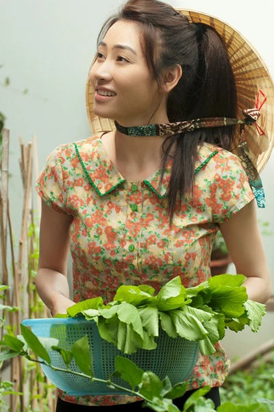 Ngân Khánh kém sắc khi vào vai ô sin ảnh 2 Ngân Khánh kém sắc khi vào vai ô sin ảnh 2