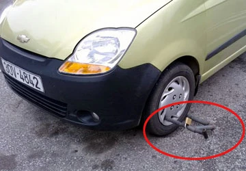 Đề nghị “cùm chân” ô tô đỗ lộn xộn ảnh 1 Đề nghị “cùm chân” ô tô đỗ lộn xộn ảnh 1