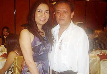 Đình chỉ vụ đòi nhà với “thần bài” ảnh 1 Đình chỉ vụ đòi nhà với “thần bài” ảnh 1