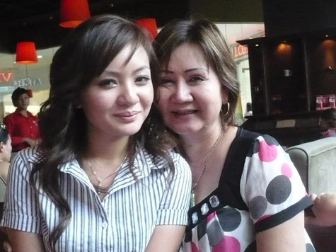 Xuân Mai và mẹ Xuân Mai và mẹ