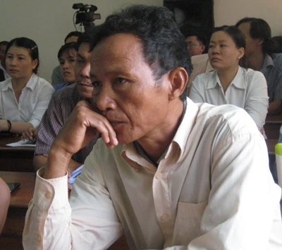 Chùm ảnh: Phiên xử sơ thẩm lần 3 kỳ án vườn mít: Mai bị tuyên tù chung thân ảnh 7 Chùm ảnh: Phiên xử sơ thẩm lần 3 kỳ án vườn mít: Mai bị tuyên tù chung thân ảnh 7