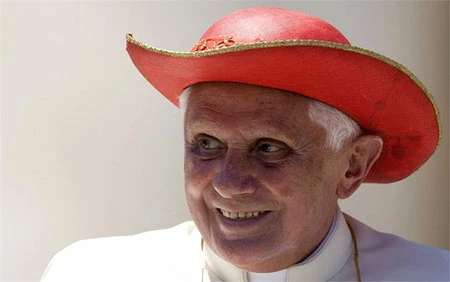Nhìn lại cuộc đời Giáo hoàng Benedict XVI ảnh 13 Nhìn lại cuộc đời Giáo hoàng Benedict XVI ảnh 13