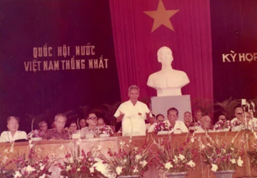 Nhiệm kỳ Quốc hội đặc biệt - Bài 2: Đất này chỉ một ngọn cờ vàng sao ảnh 1 Nhiệm kỳ Quốc hội đặc biệt - Bài 2: Đất này chỉ một ngọn cờ vàng sao ảnh 1