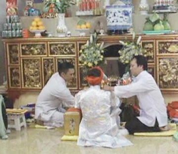 Nhộn nhịp mê tín dị đoan ở Đồng Nai ảnh 2 Nhộn nhịp mê tín dị đoan ở Đồng Nai ảnh 2