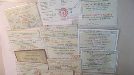 Mua xe trôi nổi, cảnh giác với giấy tờ giả ảnh 1 Mua xe trôi nổi, cảnh giác với giấy tờ giả ảnh 1