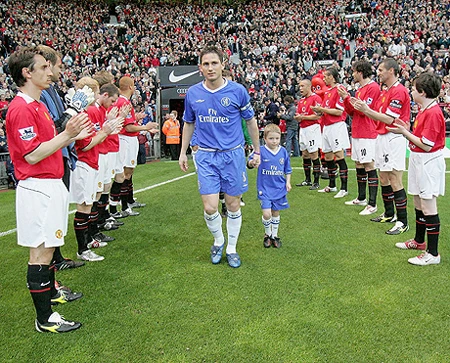 MU 2013 và những nhà vô địch Premier League xuất sắc nhất ảnh 4