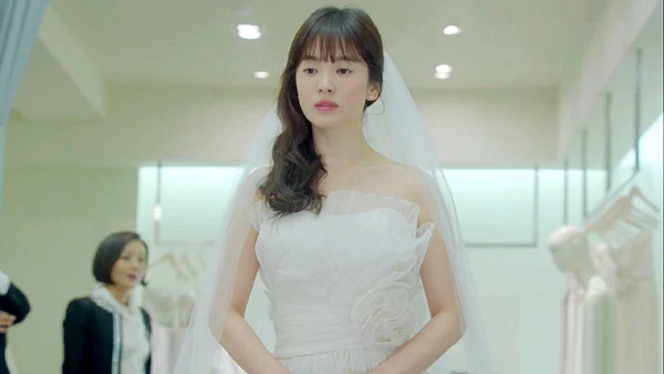 Song Hye Kyo diện váy cưới 18.000 USD ảnh 1 Song Hye Kyo diện váy cưới 18.000 USD ảnh 1