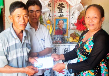 Viết tiếp bài “Chết để con được học”: Bị “đè chết” bởi viện phí và học phí ảnh 1 Viết tiếp bài “Chết để con được học”: Bị “đè chết” bởi viện phí và học phí ảnh 1