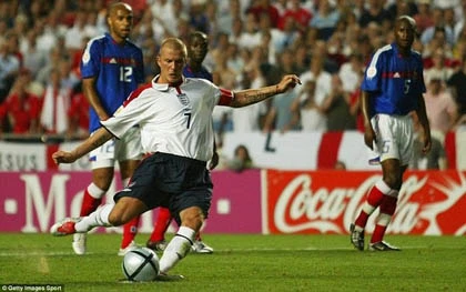 Sự nghiệp của tiền vệ tài hoa David Beckham qua ảnh ảnh 11 Sự nghiệp của tiền vệ tài hoa David Beckham qua ảnh ảnh 11
