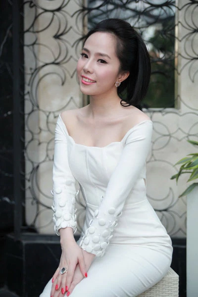 Quỳnh Nga làm album hơn hai tỷ đồng ảnh 1 Quỳnh Nga làm album hơn hai tỷ đồng ảnh 1