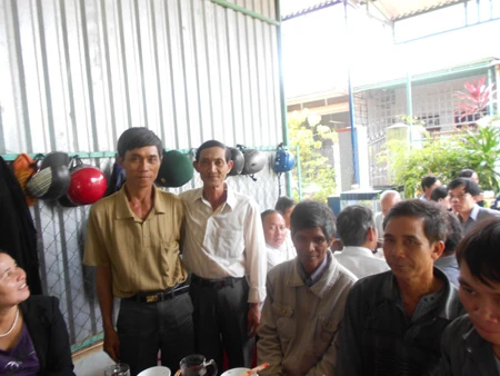 Người đàn ông trở về sau 40 năm được... cúng giỗ ảnh 2 Người đàn ông trở về sau 40 năm được... cúng giỗ ảnh 2