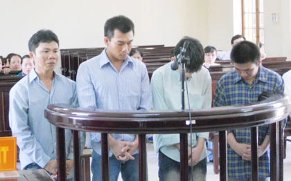 51 năm tù cho hai kẻ giết người, cướp ô tô ảnh 1 51 năm tù cho hai kẻ giết người, cướp ô tô ảnh 1