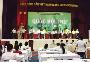 Học hành, sân chơi lên bàn nghị sự “Quốc hội trẻ” ảnh 1 Học hành, sân chơi lên bàn nghị sự “Quốc hội trẻ” ảnh 1