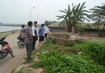 Xác nam thanh niên nằm chết bên đường ảnh 1 Xác nam thanh niên nằm chết bên đường ảnh 1
