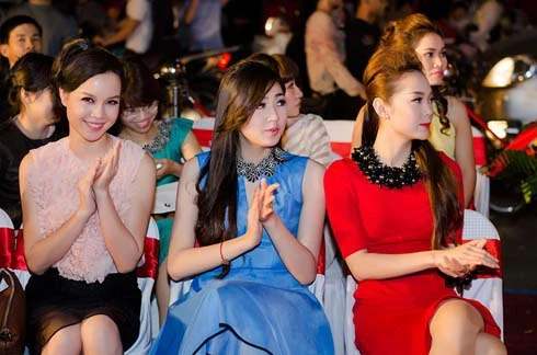 Minh Hằng khi kín đáo, lúc sexy ảnh 1 Minh Hằng khi kín đáo, lúc sexy ảnh 1