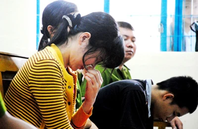Tường thuật phiên xử phúc thẩm vụ vợ chồng Giang - Thơm hành hạ bé Hào Anh ảnh 3 Tường thuật phiên xử phúc thẩm vụ vợ chồng Giang - Thơm hành hạ bé Hào Anh ảnh 3