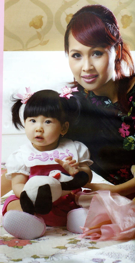 "Gái nhảy" Minh Thư lần đầu khoe con gái ảnh 3