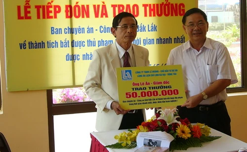 Vụ sát hại trẻ em ở Đắk Lắk: thưởng nóng 50 triệu đồng cho ban chuyên án ảnh 1 Vụ sát hại trẻ em ở Đắk Lắk: thưởng nóng 50 triệu đồng cho ban chuyên án ảnh 1
