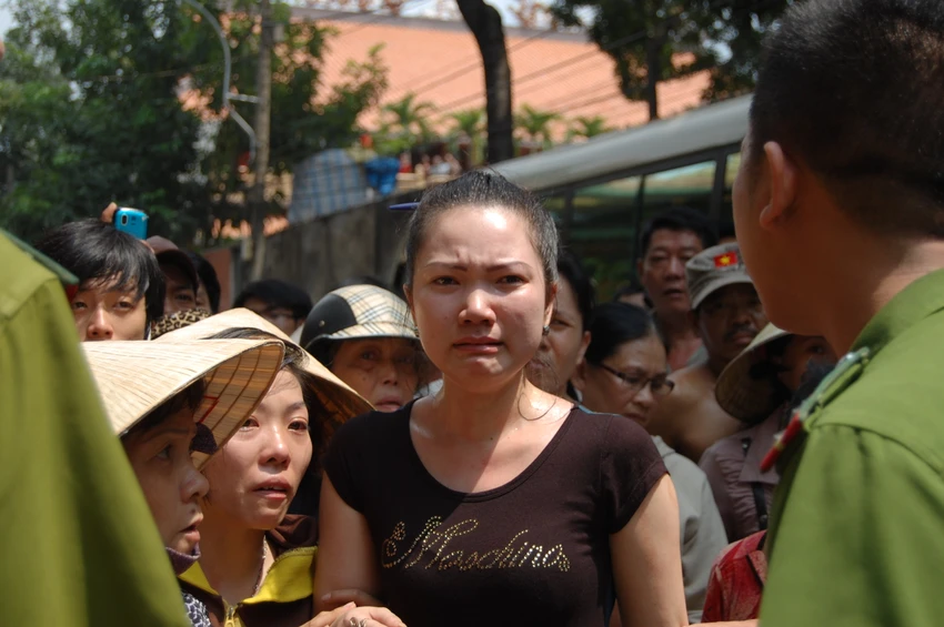 Chùm ảnh: Hiện trường vụ bắt cóc học sinh trường mầm non ảnh 10 Chùm ảnh: Hiện trường vụ bắt cóc học sinh trường mầm non ảnh 10