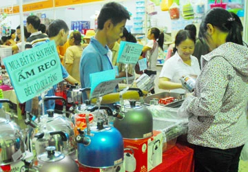 Người tiêu dùng thích hình thức quà tặng kèm ảnh 1 Người tiêu dùng thích hình thức quà tặng kèm ảnh 1