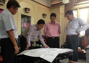 Khi ông chủ tịch tỉnh sửa sai ảnh 1