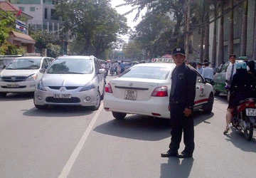 TP.HCM đề xuất tăng lệ phí trước bạ ô tô con ảnh 1