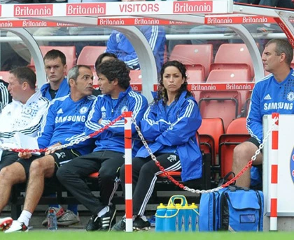 Bí ẩn người đàn bà trên ghế huấn luyện Chelsea ảnh 2 Bí ẩn người đàn bà trên ghế huấn luyện Chelsea ảnh 2