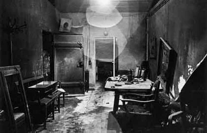 Hình ảnh chưa từng thấy trong boongke của Hitler ảnh 2 Hình ảnh chưa từng thấy trong boongke của Hitler ảnh 2